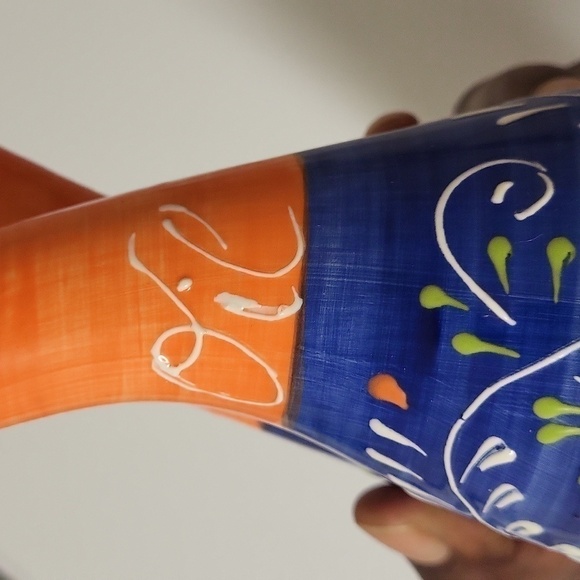 Ceramic hand painted  Vase made in spain  Unique Shape 8.5”x4.5” - Picture 13 of 14